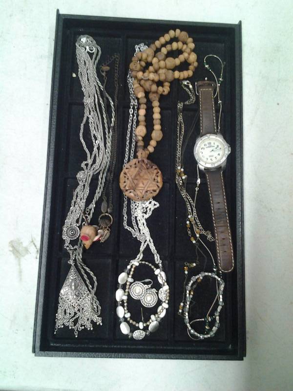 lot 34 image: Lot Of Jewelry (Not Display)