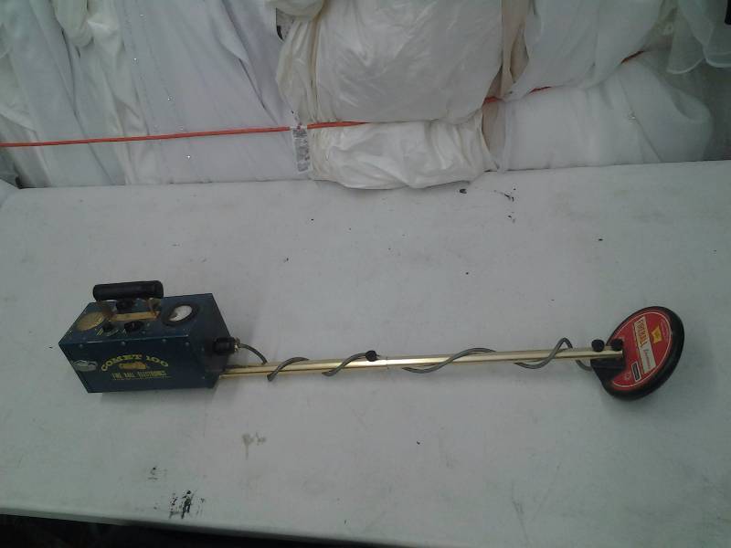 lot 55 image: Comet Fireball Electronics Metal Detector