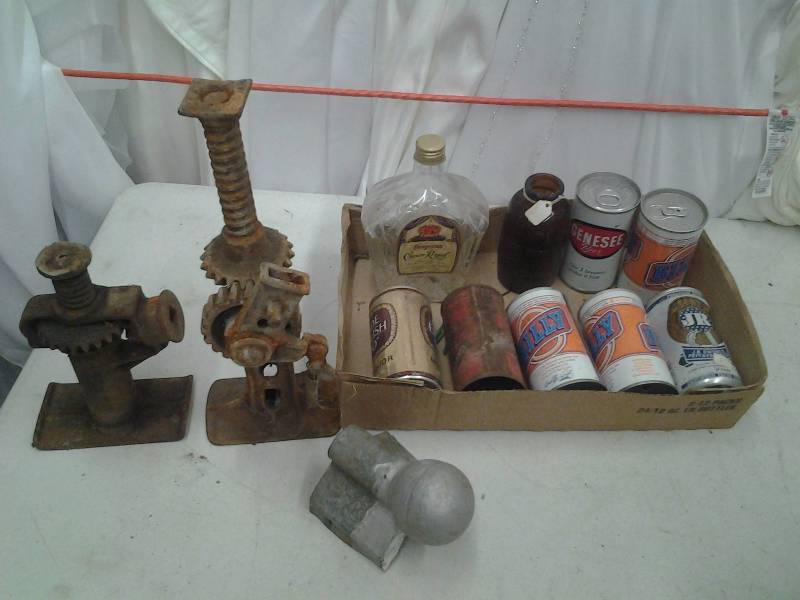 lot 59 image: Lot Of Old Beer Cans & Rusty Old Jacks