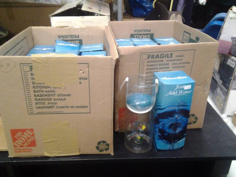 lot 74 image: 23 Wicks N Sticks Floating Candle Fish Vases (Individually Boxed)