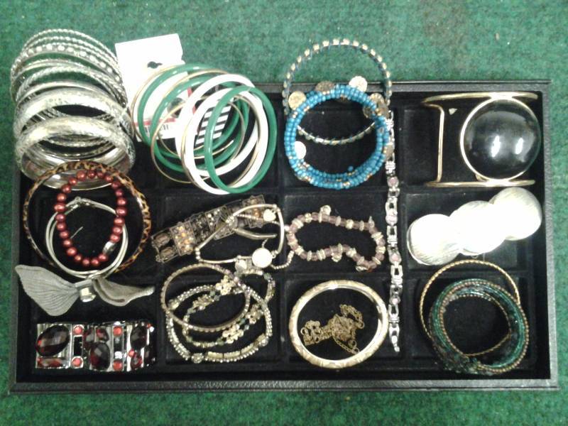 lot 76 image: Lot Of Assorted Bracelets