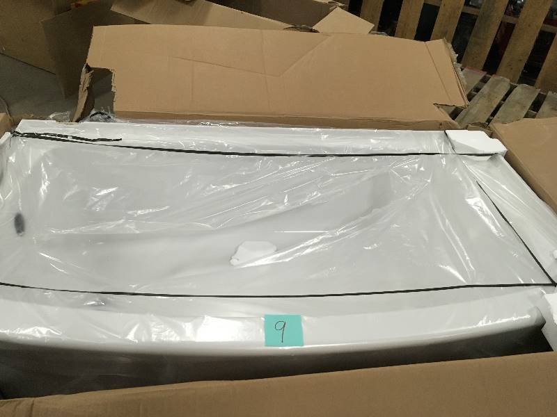 lot 9 image: American Standard 2647.212.011 Ovation Curved 60 Bath Tub with Curved Apron Left-Hand Drain) - Open Box Damaged see pictures