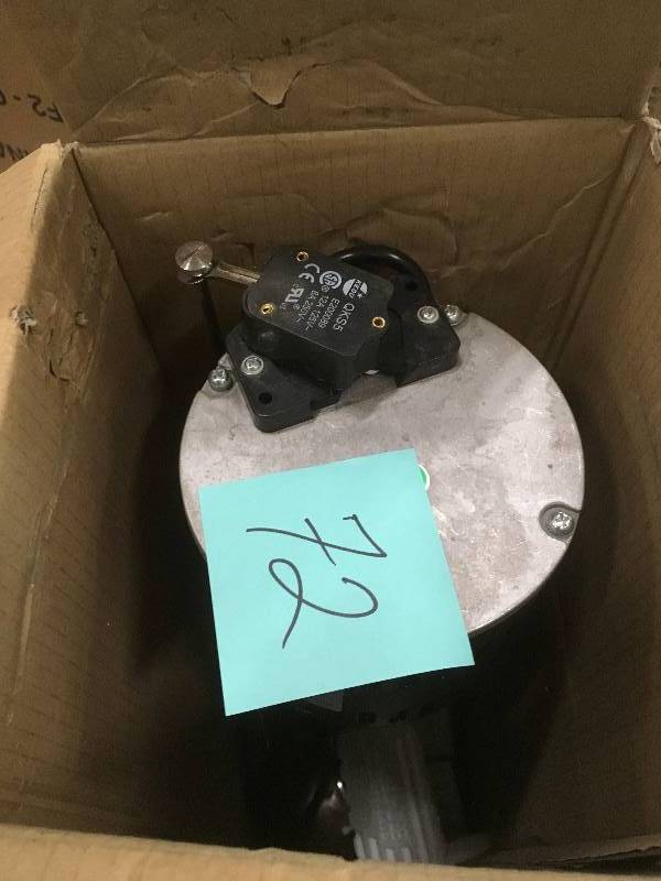 lot 72 image: Superior Pump Pedestal Sump Pump - Open Box