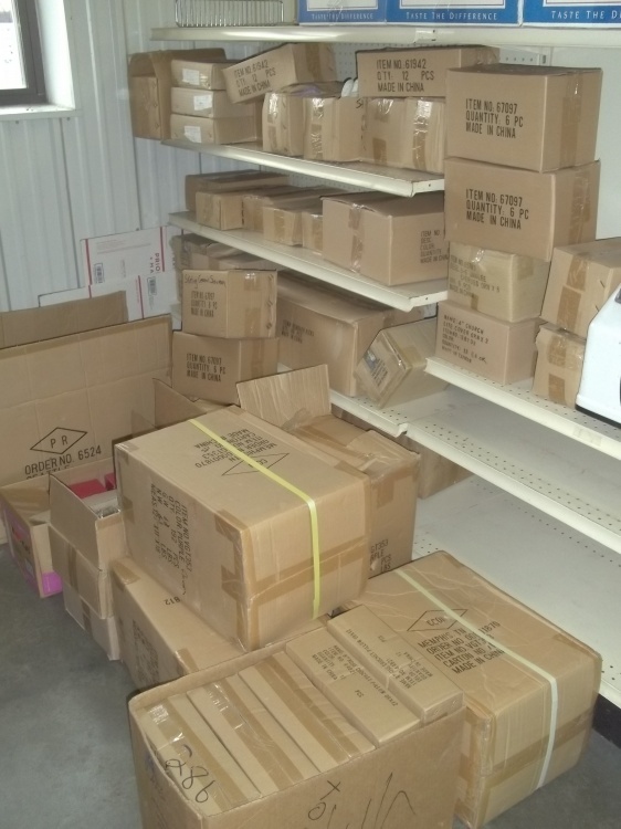 lot 13 image: Large Lot of Christmas Decor and craft items