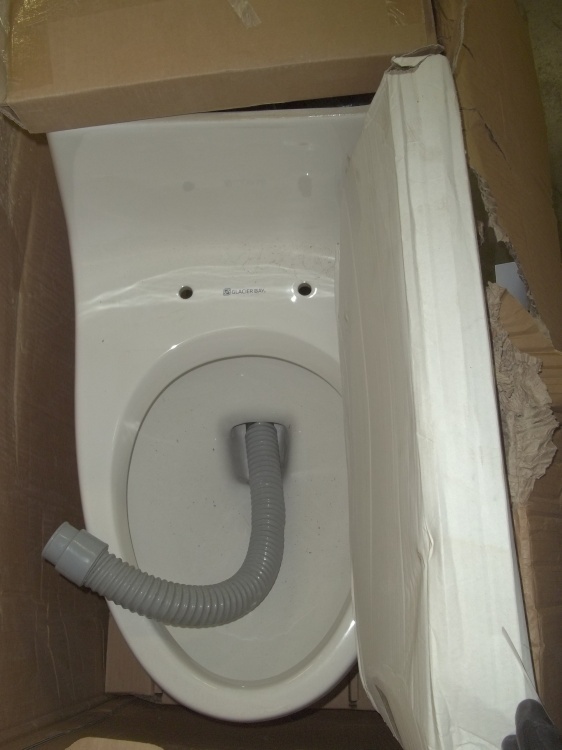lot 18 image: Glacier Bay Toilet scratch n dent