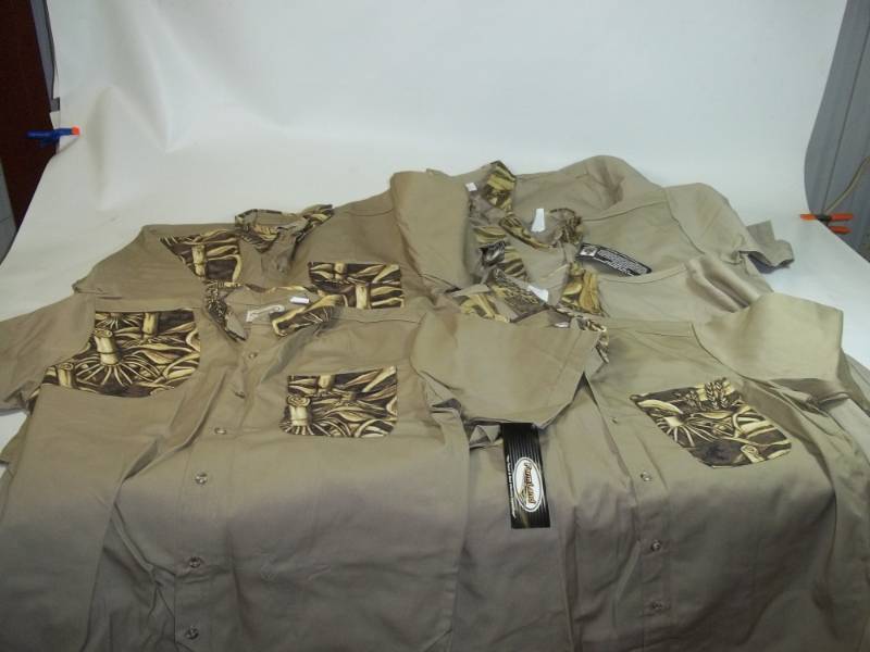 lot 35 image: 6 Hunting Shirts still with tags Size large
