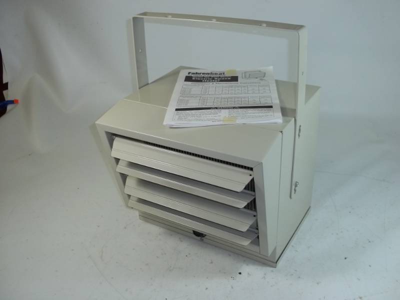 lot 42 image: Electric Space Heater