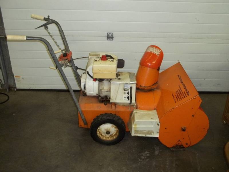 lot 3 image: 24 Dual Stage JC Penny 7 hp Snow thrower, tested and runs