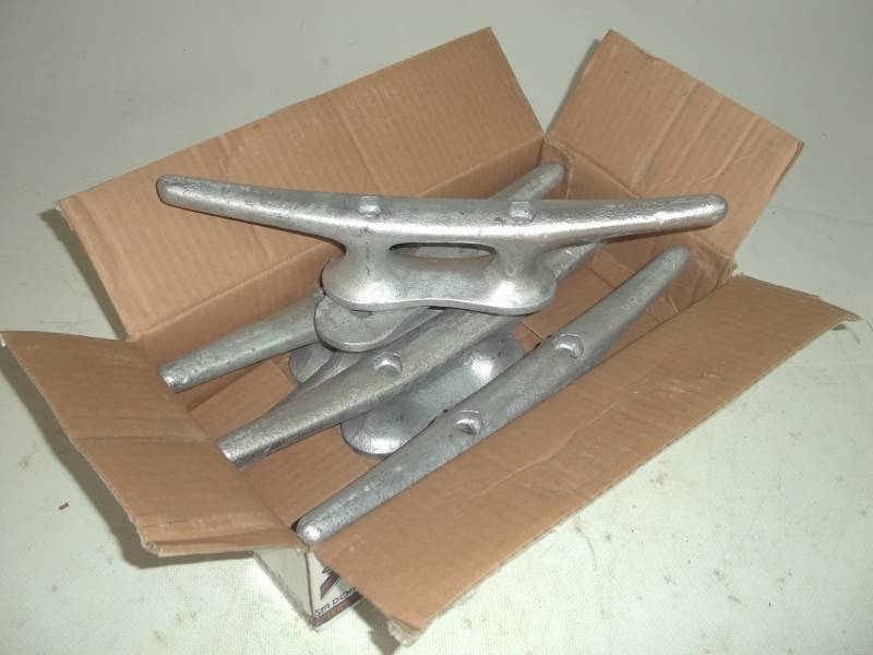lot 103 image: Case of 5 12 galvanized Boat Cleats