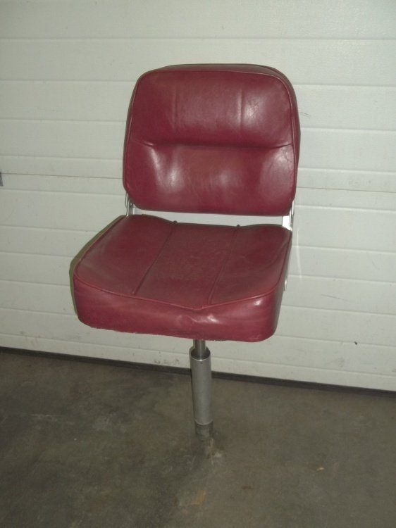 lot 115 image: Boat Seat with Pedestal