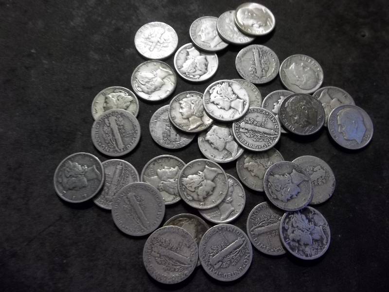 27 Mercury Dimes (Lots Of Early Dates) & 7 Roosevelt Dimes