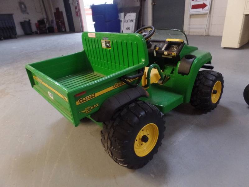 PEG PEREGO JOHN DEERE KIDDIE CAR