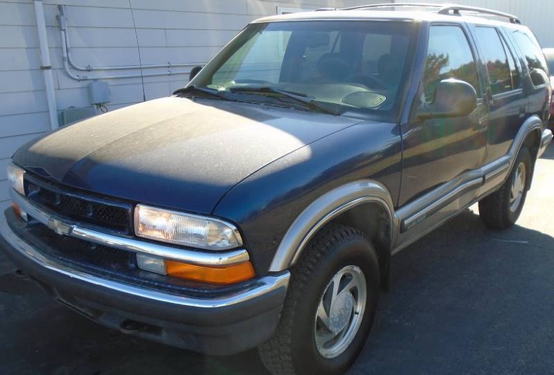 1998 Chevy S-10 Blazer 4X4 No Reserve