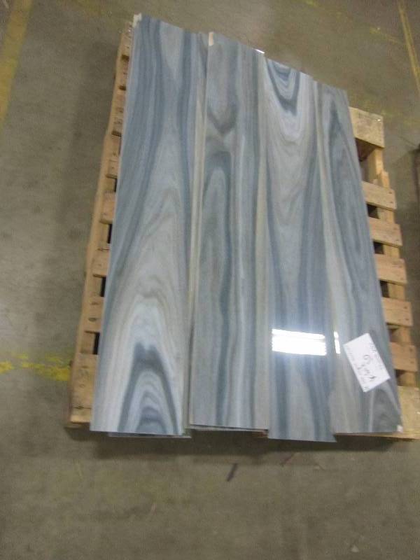 lot 10 image: Misc. Tile