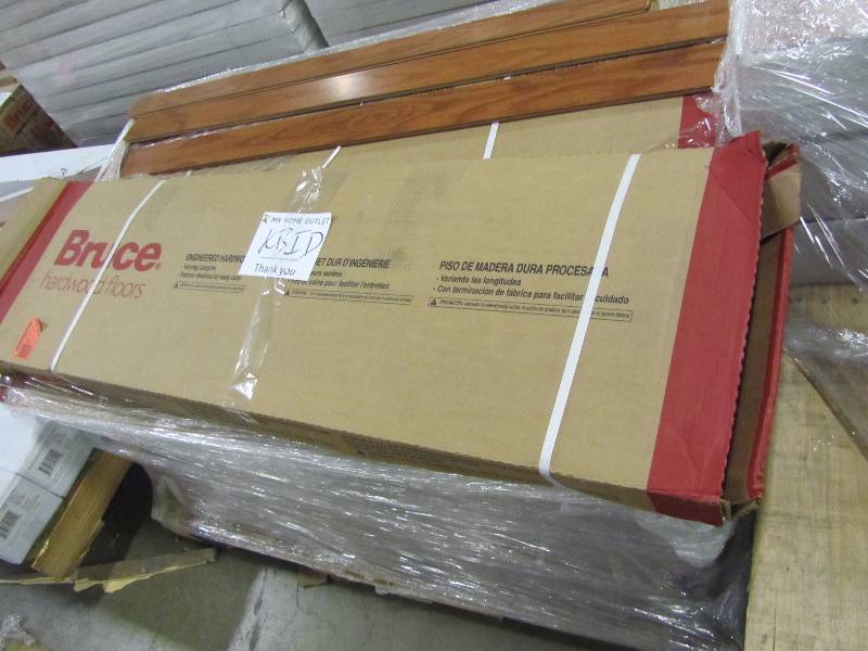 lot 16 image: Bruce Town Hall Oak Gunstock 38 in. Thick x 3 in. Wide x Random Length Engineered Hardwood Flooring (30 sq. ft.  case)