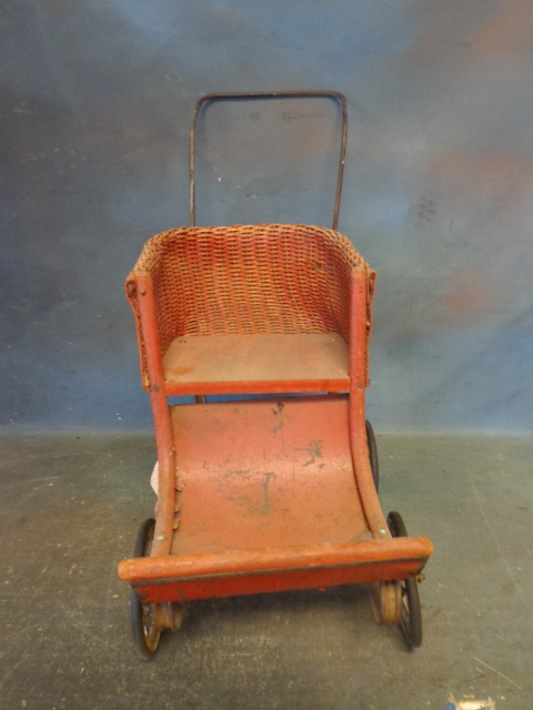 lot 34 image: Vintage Doll Stroller
