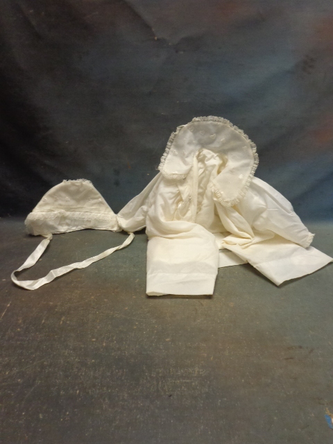 lot 41 image: Doll or Baby Clothes