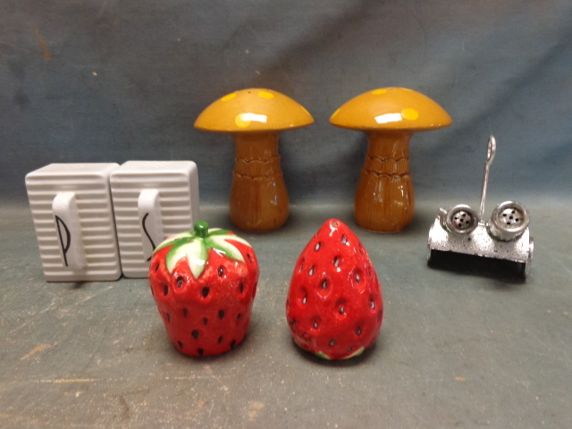 lot 51 image: Salt and Pepper Shakers