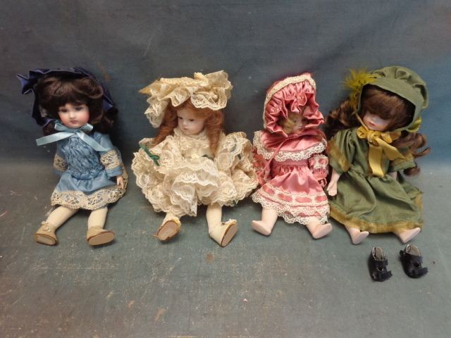 lot 81 image: 10 Porcelain Dolls