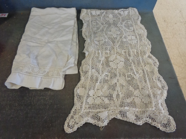 lot 91 image: Table Runners and More