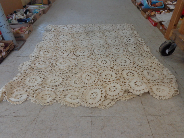 lot 120 image: Crocheted Table ClotheBedspread