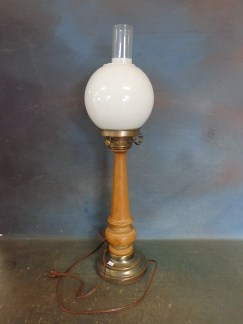lot 137 image: Table Lamp