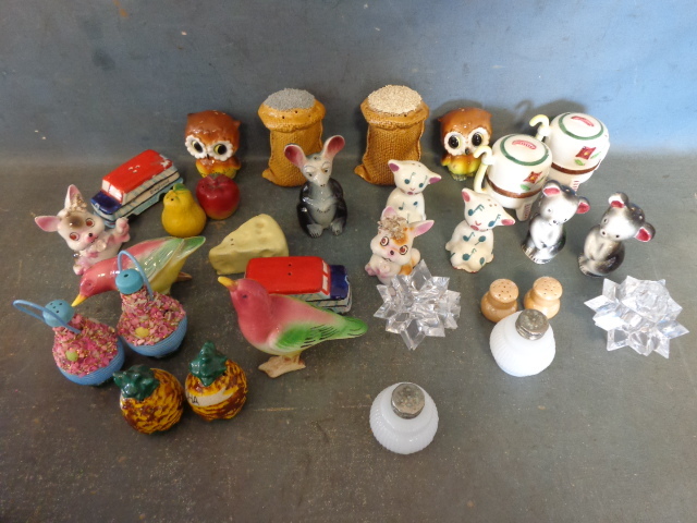 lot 151 image: Salt and Pepper Shakers