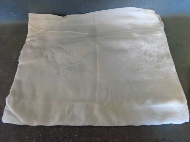 lot 152 image: Table Linen