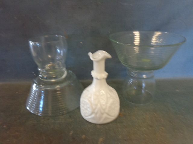 lot 171 image: Glass Decor