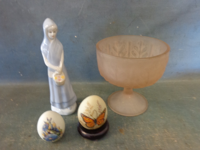 lot 177 image: Ceramic Figurine, Painted Eggs and Vase