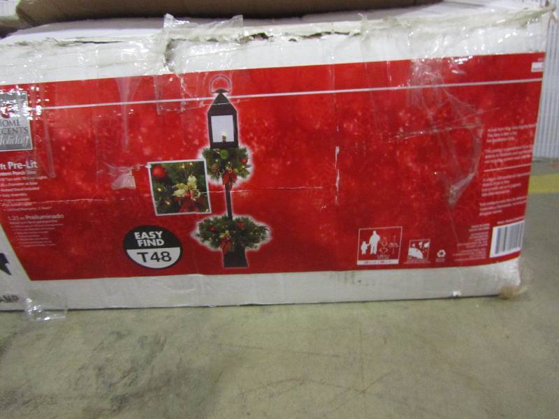 lot 16 image: Home Accents Holiday 4 ft. Artificial Lantern Porch Tree