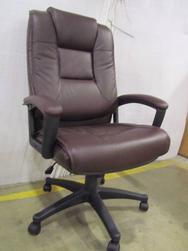 lot 2 image: Work Smart Burgundy Leather High Back Executive Office Chair