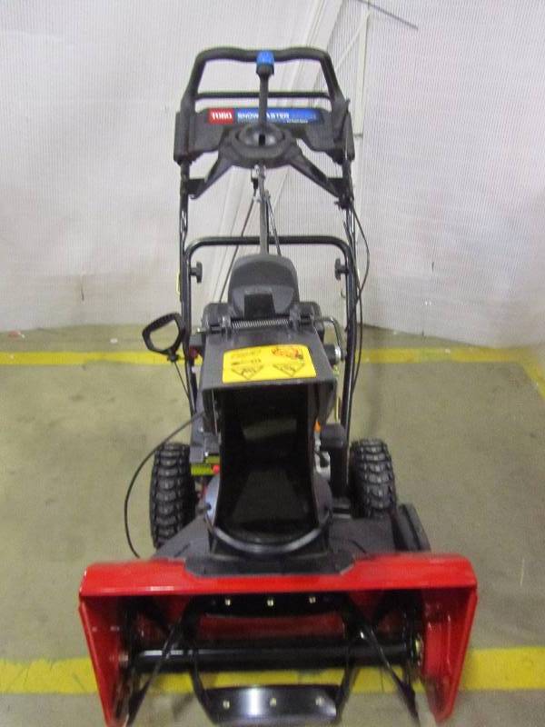 Toro SnowMaster 824 QXE 24 in. Single-Stage Gas Snow Blower | MN Home ...