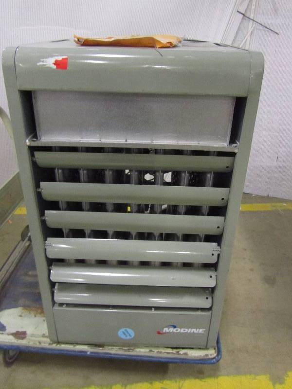 Modine PDP 150,000 BTU Natural Gas Vertical Power Vented Unit Heater ...