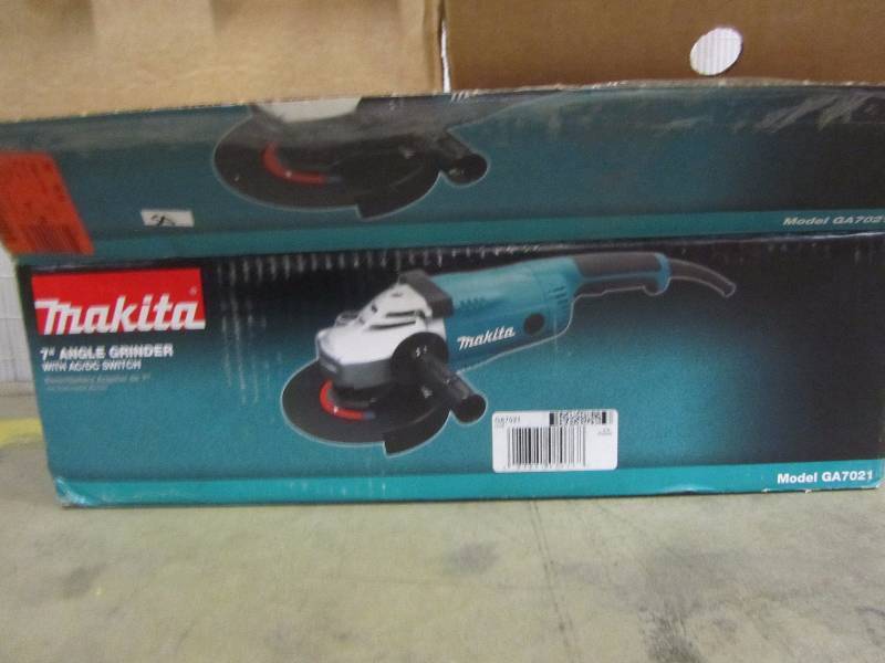 lot 71 image: Makita 15 Amp 7 in. Corded Angle Grinder