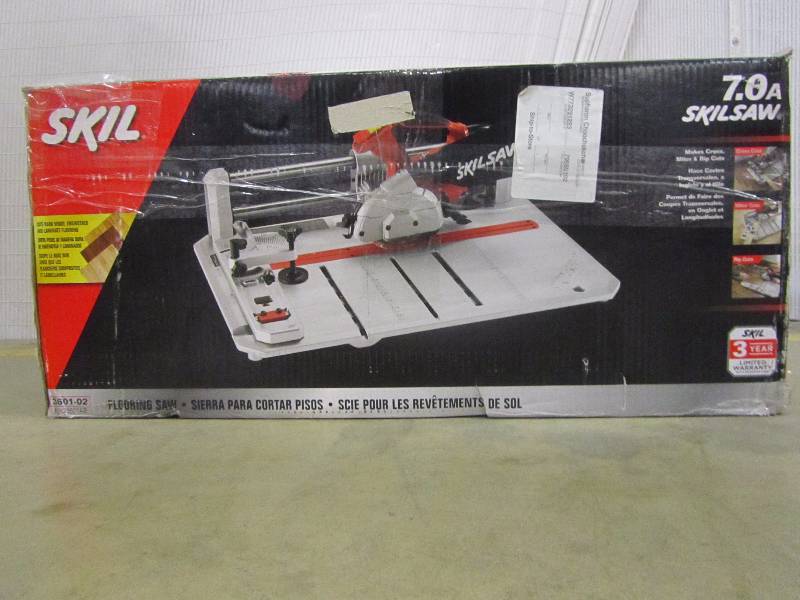 lot 76 image: Skil 7.0 Amp 4-38 in. Corded Flooring Saw