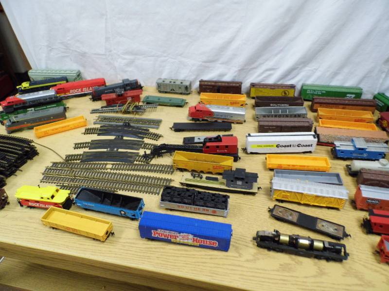 lot 4 image: Train Set