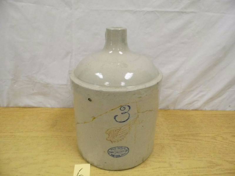 lot 5 image: Red Wing Jug