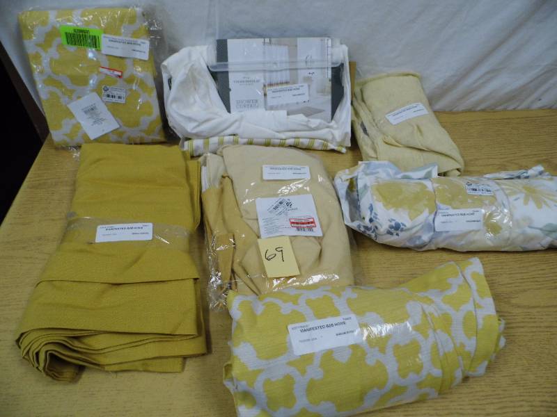 lot 69 image: Store Return - Curtains
