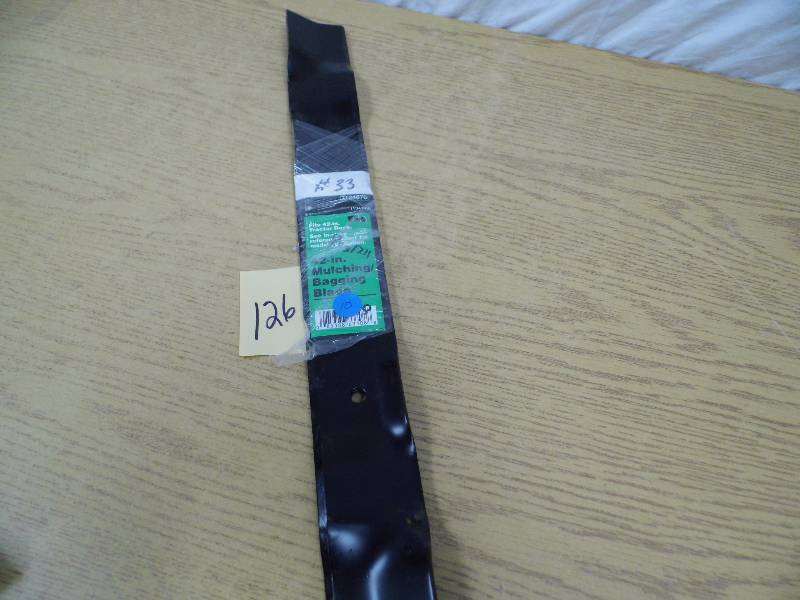 lot 126 image: Store Return - Lawn Mower Blades