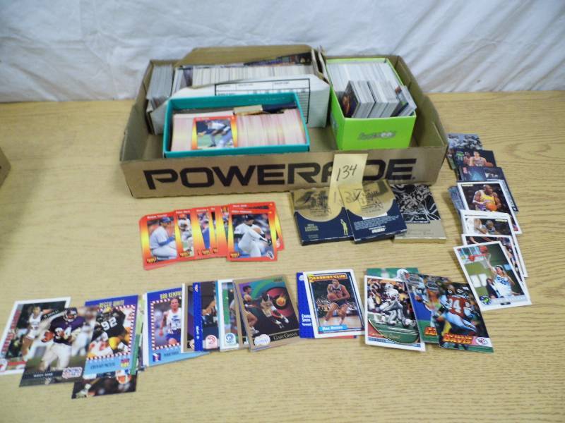 lot 134 image: Assorted Sports Cards