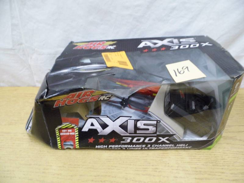 lot 169 image: Store Return - Axis 300X Helicopter