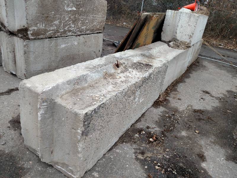 (4) 6'x2'x2' Concrete Bin Blocks 