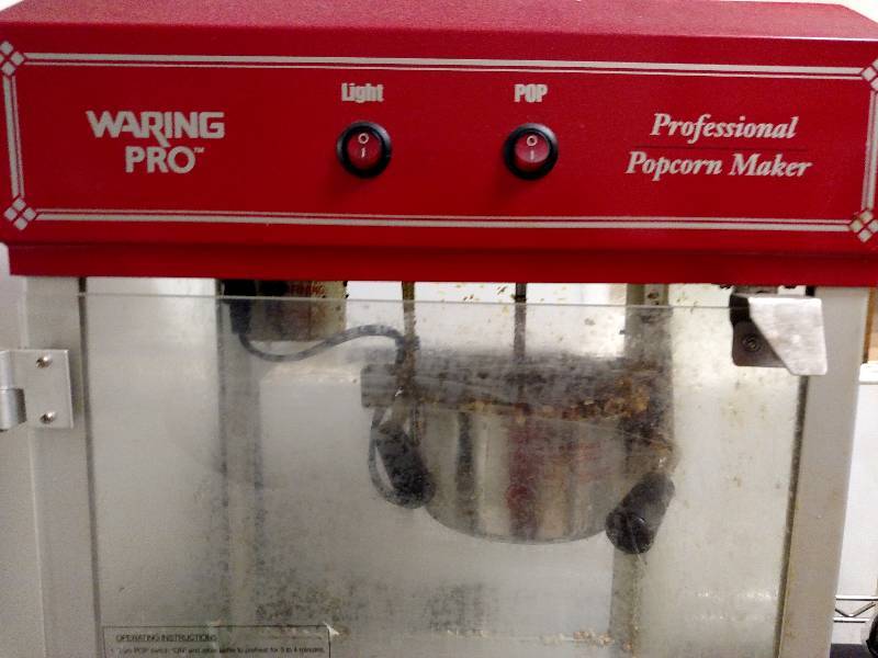 lot 62 image: Waring Popcorn Maker...