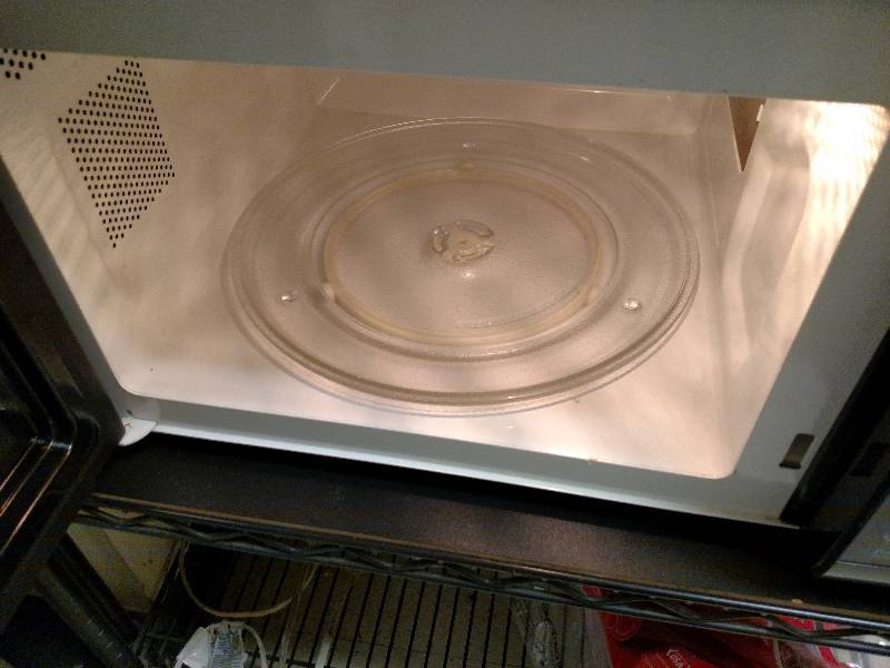 lot 64 image: Sharp Carousel Microwave Oven...