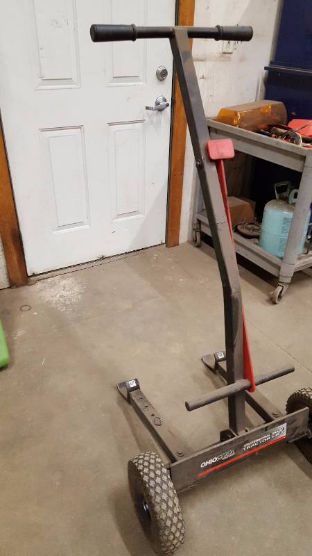 lot 73 image: Ohio Steel Tractor Lift