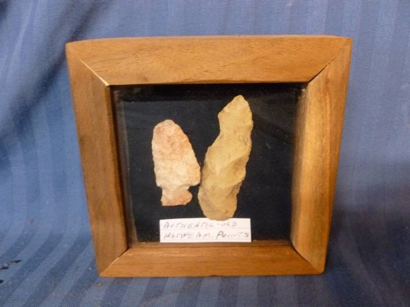 lot 32 image: Native American Themed