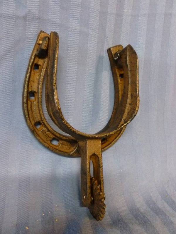 lot 43 image: Collectible