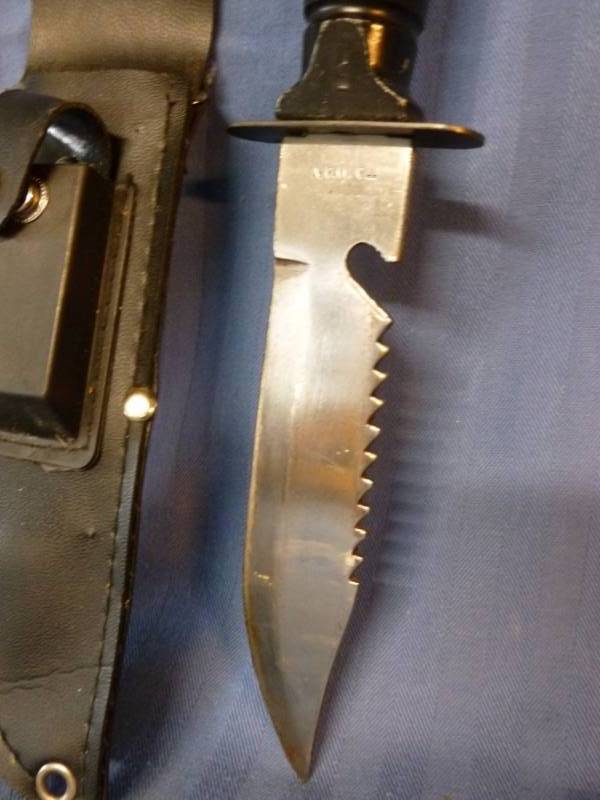 lot 45 image: Survival Knife