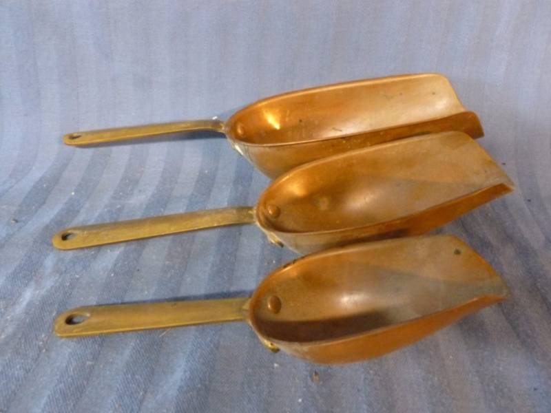 lot 109 image: Vintage Kitchen